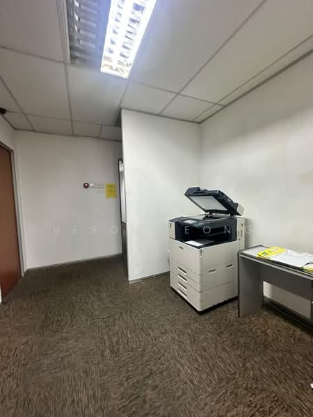 Office for Rent in Petaling Jaya (Selangor) - Veron Leong - Corridor - PropertyGuru.com.my