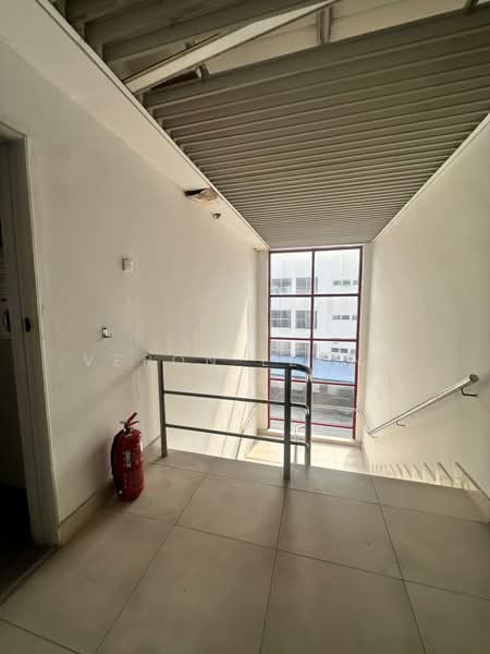 Office for Rent in Petaling Jaya (Selangor) - Veron Leong - Corridor - PropertyGuru.com.my