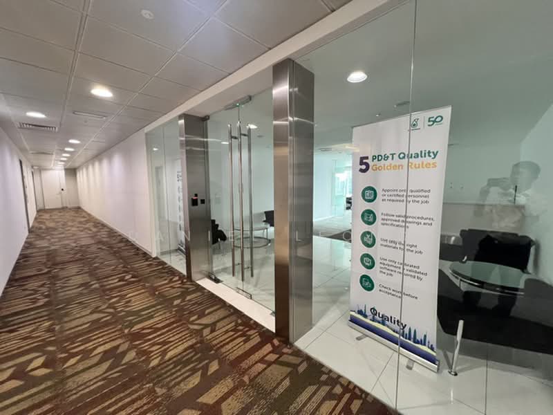 Pejabat untuk Disewa di KLCC (KL City Centre) - Daniel Leong - Corridor - PropertyGuru.com.my