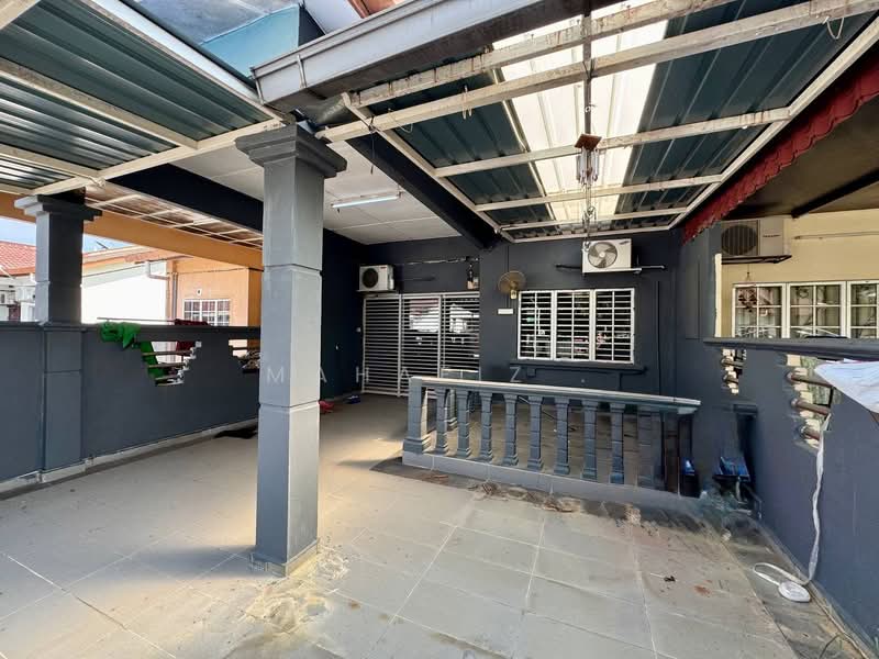 Rumah Teres untuk Dijual di Seksyen 25 (Shah Alam) - Mahafiz . - Exterior - PropertyGuru.com.my