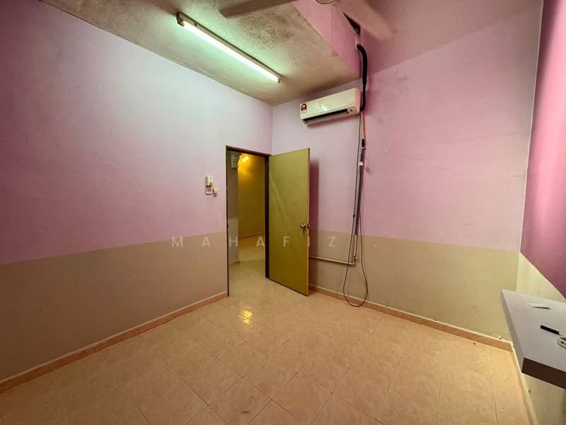 Rumah Teres untuk Dijual di Seksyen 25 (Shah Alam) - Mahafiz . - PropertyGuru.com.my