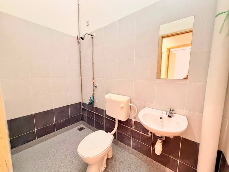 2-storey Terraced House for Sale in Austin (Johor Bahru) - Kayden Voon - Bathroom - PropertyGuru.com.my