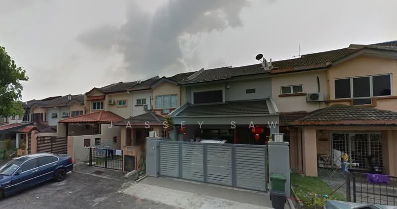 Rumah Teres 2 Tingkat untuk Dijual di Bandar Putra Permai (Seri Kembangan) - Jassey Saw - Exterior - PropertyGuru.com.my