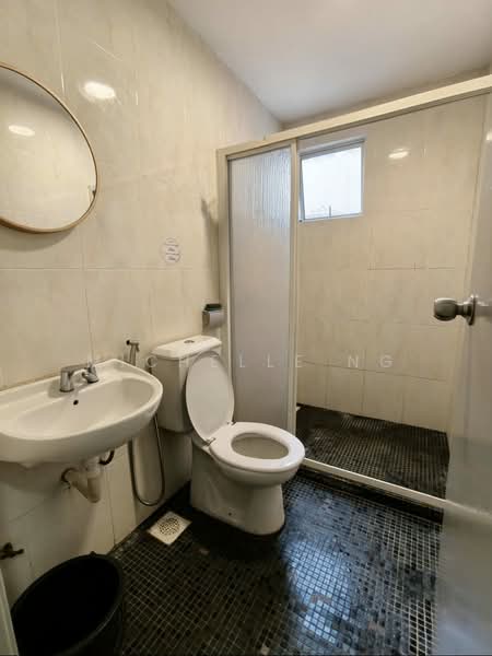 Servis Apartment untuk Dijual di Connaught Avenue - Michelle Ng - Bathroom - PropertyGuru.com.my