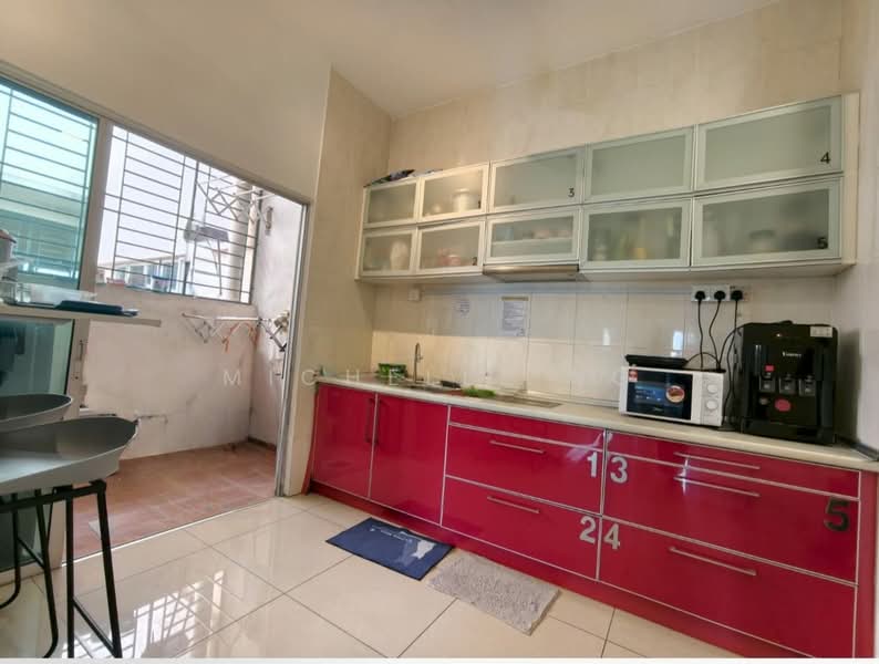 Servis Apartment untuk Dijual di Connaught Avenue - Michelle Ng - Kitchen - PropertyGuru.com.my