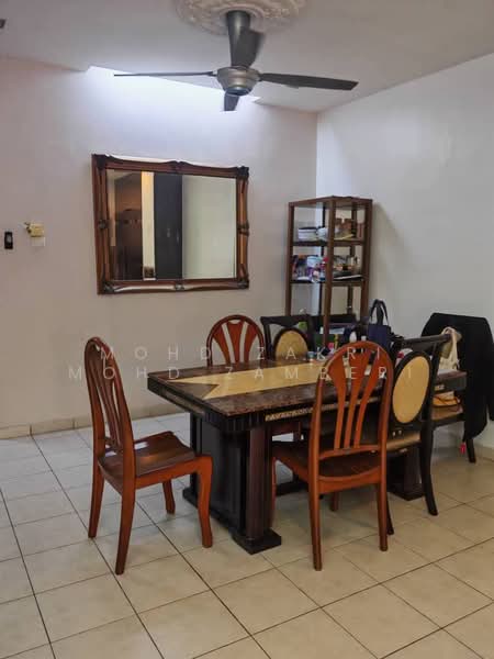 Rumah Teres 2 Tingkat untuk Dijual di Bukit Jelutong (Shah Alam) - Mohd Zakri Mohd Zamberi - Dining Room - PropertyGuru.com.my