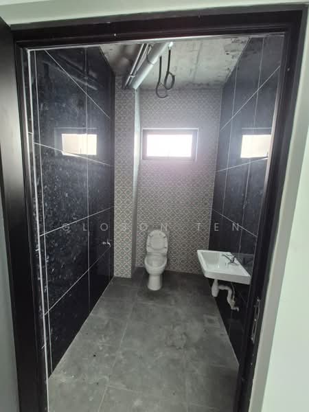 Shop for Rent in Taman Desa Cemerlang (Ulu Tiram) - Gloson Ten - Bathroom - PropertyGuru.com.my