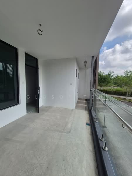 Shop for Rent in Taman Desa Cemerlang (Ulu Tiram) - Gloson Ten - Balcony - PropertyGuru.com.my