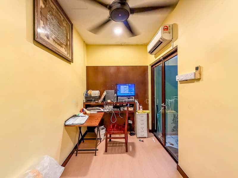 Bungalow for Sale in Bukit Rahman Putra (Sungai Buloh) - Sa'a Nordin - Study - PropertyGuru.com.my
