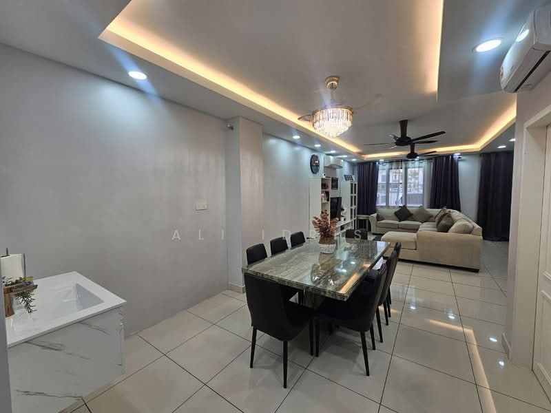 2-storey Terraced House for Sale in Alam Sari (Bangi) - Ali Idris - Living Room - PropertyGuru.com.my