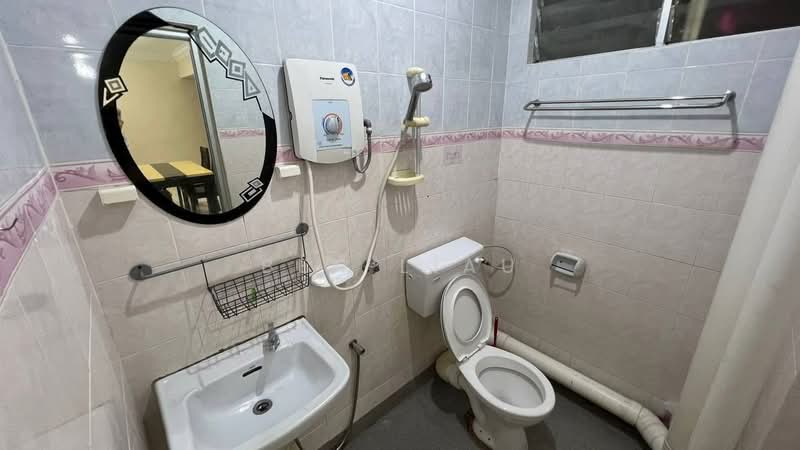 Apartment for Rent at Taman Kang Har Tong - Ben Liau - Bathroom - PropertyGuru.com.my