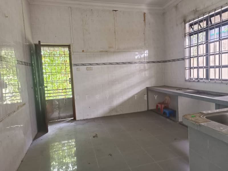 Bungalow for Sale in Johor Bahru (Johor) - Cheryl Tey - Kitchen - PropertyGuru.com.my