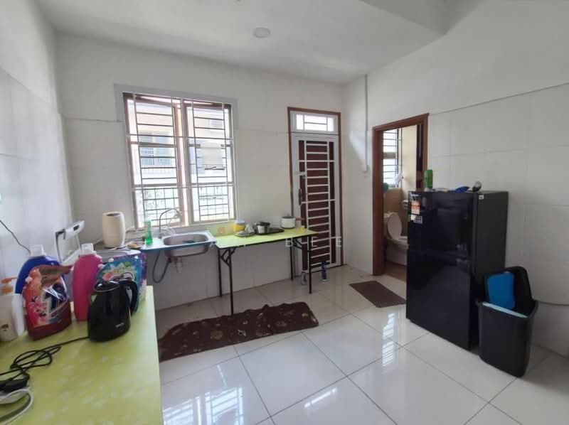 Terraced House for Sale in Kulai (Johor) - Ah Bee - Kitchen - PropertyGuru.com.my