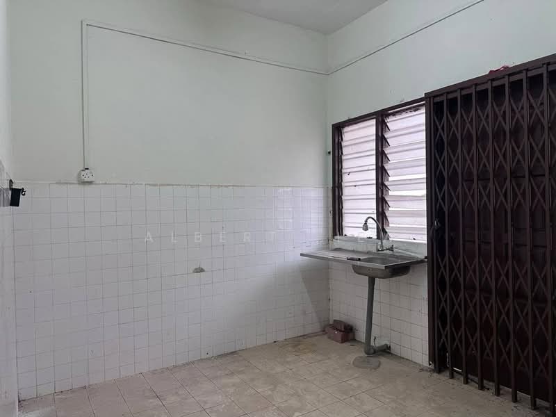 2-storey Terraced House for Sale in Jemaluang (Johor) - Albert Liew - Kitchen - PropertyGuru.com.my