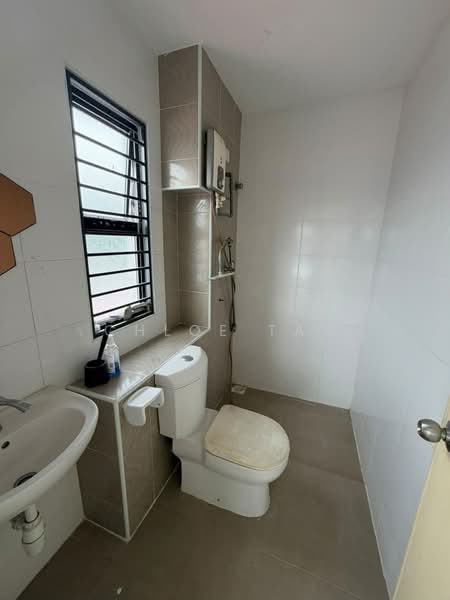 Rumah Kluster untuk Dijual di Seksyen U13 (Setia Alam) - Chloe Tan - Bathroom - PropertyGuru.com.my