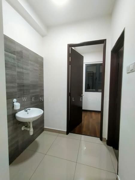 Service Residence for Sale at Symphony Tower (Menara Simfoni) - Wendy Leong - Bathroom - PropertyGuru.com.my