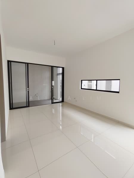 Rumah Kluster untuk Dijual di Austin Crest (Johor Bahru) - Alicia Lim - PropertyGuru.com.my