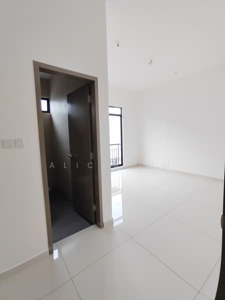 Rumah Kluster untuk Dijual di Austin Crest (Johor Bahru) - Alicia Lim - PropertyGuru.com.my