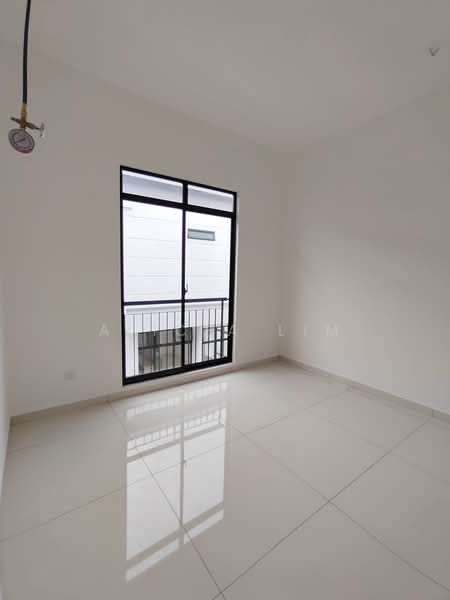 Rumah Kluster untuk Dijual di Austin Crest (Johor Bahru) - Alicia Lim - PropertyGuru.com.my