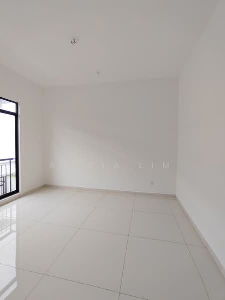 Rumah Kluster untuk Dijual di Austin Crest (Johor Bahru) - Alicia Lim - PropertyGuru.com.my