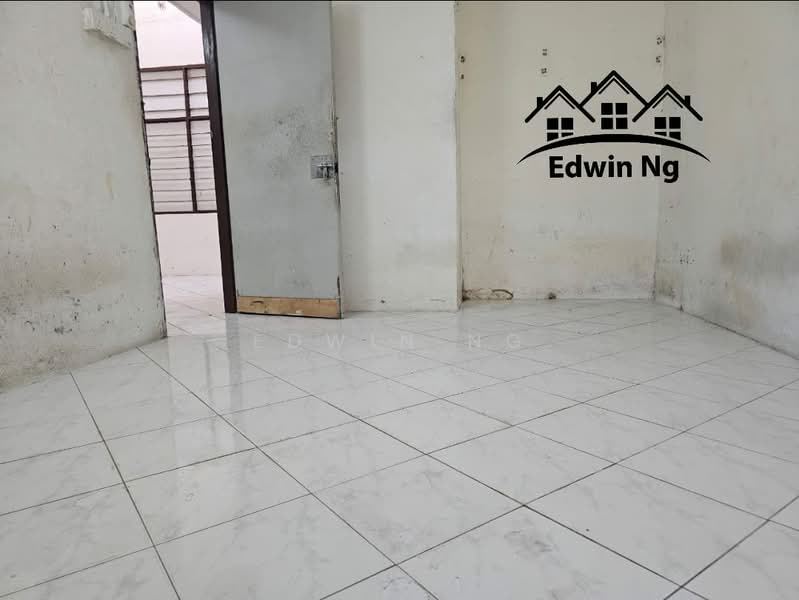 1-storey Terraced House for Sale in Taman Seri Indah (Batu Maung) - Edwin Ng - Interior - PropertyGuru.com.my