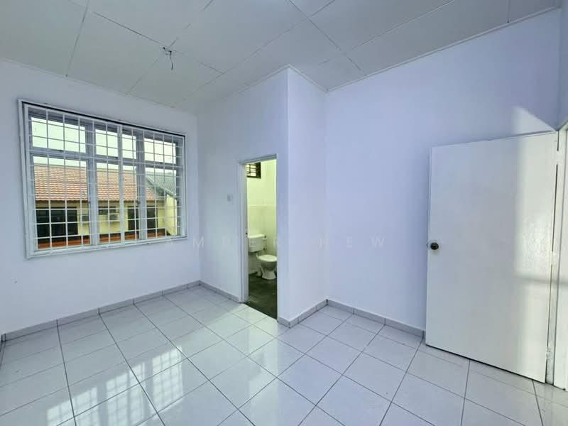 2-storey Terraced House for Sale in Taman Puteri Wangsa (Ulu Tiram) - Amber Hew - Interior - PropertyGuru.com.my