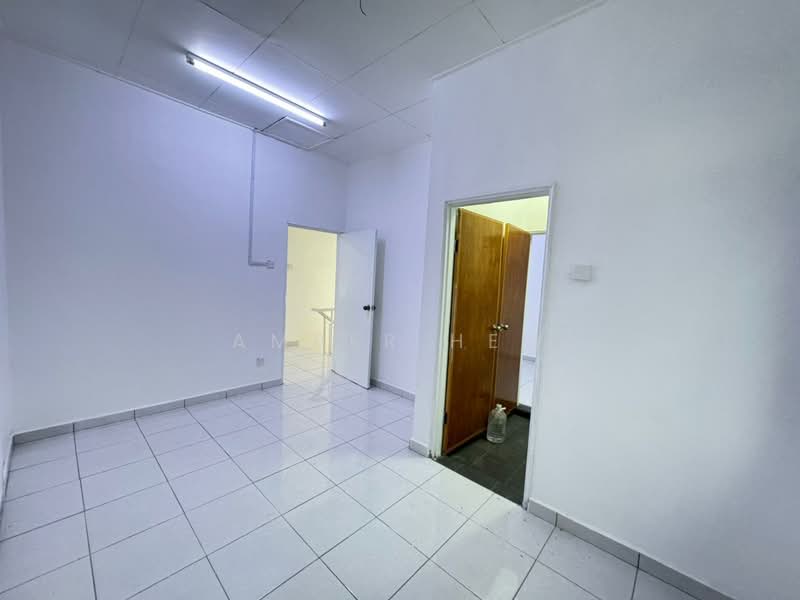 2-storey Terraced House for Sale in Taman Puteri Wangsa (Ulu Tiram) - Amber Hew - Interior - PropertyGuru.com.my