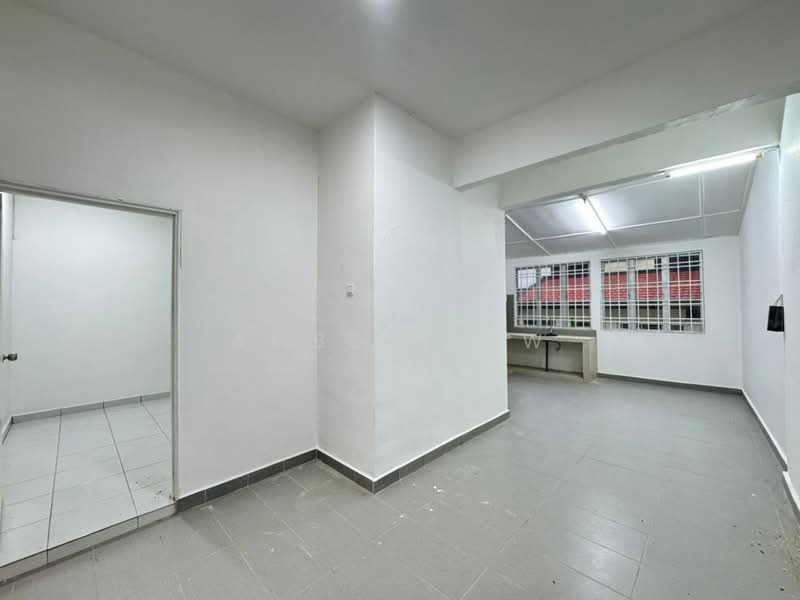 2-storey Terraced House for Sale in Taman Puteri Wangsa (Ulu Tiram) - Amber Hew - Interior - PropertyGuru.com.my