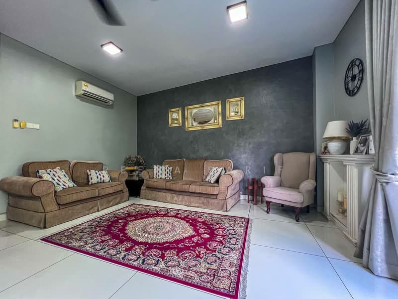 Rumah Teres 3-Tingkat untuk Dijual di Superlink 3 Storey Laman Glenmarie Shah Alam (Shah Alam) - Reena Sarif - Living Room - PropertyGuru.com.my