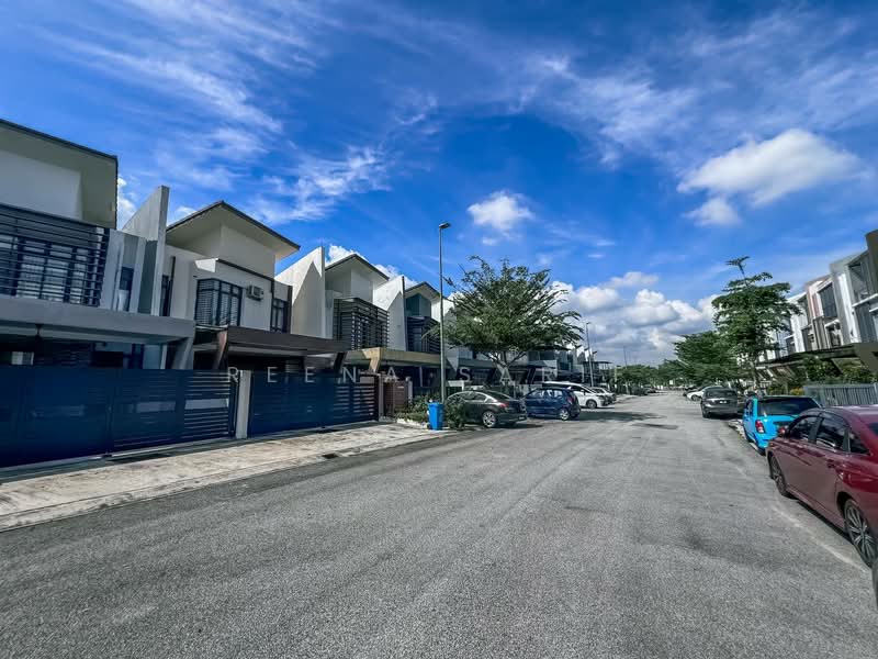 Rumah Teres 3-Tingkat untuk Dijual di Superlink 3 Storey Laman Glenmarie Shah Alam (Shah Alam) - Reena Sarif - Exterior - PropertyGuru.com.my