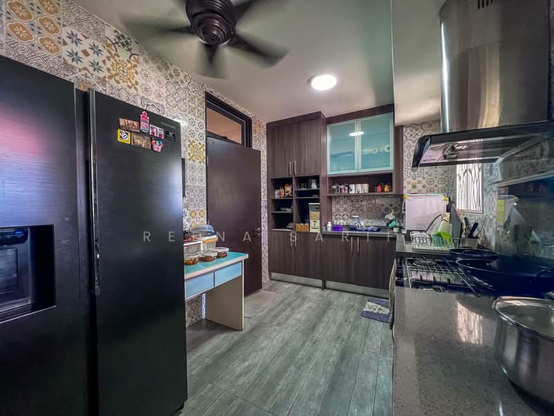 Rumah Teres 3-Tingkat untuk Dijual di Superlink 3 Storey Laman Glenmarie Shah Alam (Shah Alam) - Reena Sarif - Kitchen - PropertyGuru.com.my