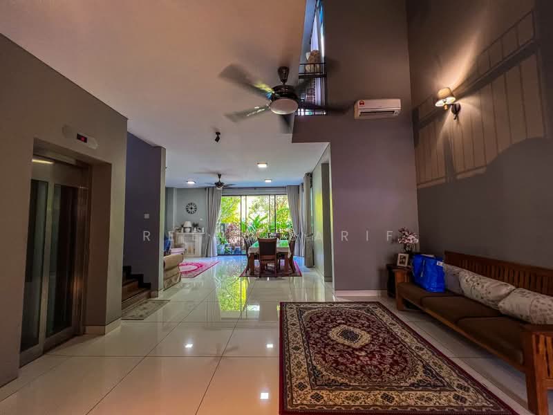 Rumah Teres 3-Tingkat untuk Dijual di Superlink 3 Storey Laman Glenmarie Shah Alam (Shah Alam) - Reena Sarif - Living Room - PropertyGuru.com.my