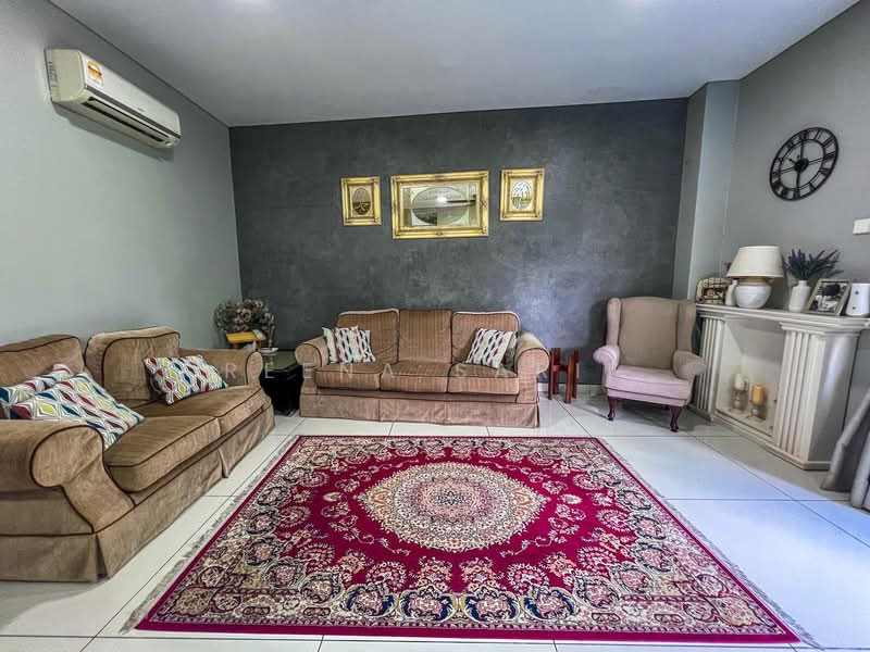 Rumah Teres 3-Tingkat untuk Dijual di Superlink 3 Storey Laman Glenmarie Shah Alam (Shah Alam) - Reena Sarif - Living Room - PropertyGuru.com.my