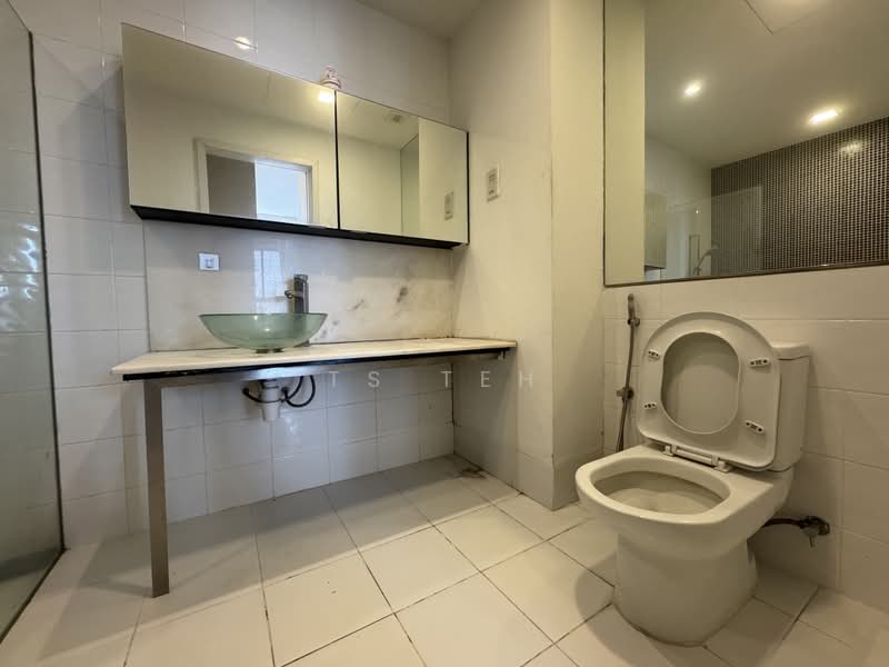 Servis Apartment untuk Disewa di Verve Suites - TS Teh - Bathroom - PropertyGuru.com.my