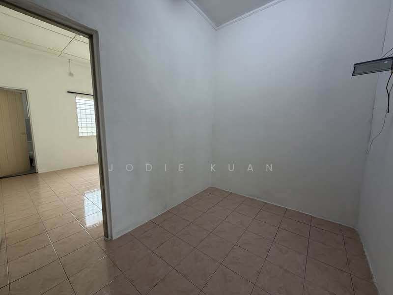 Rumah Teres 2 Tingkat untuk Dijual di Ipoh (Perak) - Jodie Kuan - Family Area - PropertyGuru.com.my