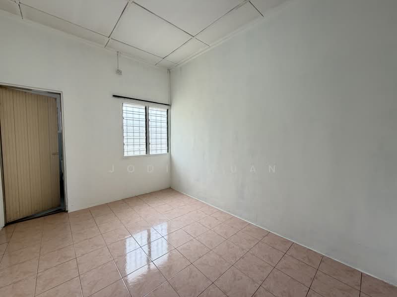 Rumah Teres 2 Tingkat untuk Dijual di Ipoh (Perak) - Jodie Kuan - Bedroom 2 - PropertyGuru.com.my