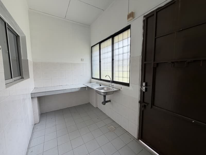 Rumah Teres 2 Tingkat untuk Dijual di Ipoh (Perak) - Jodie Kuan - Wet Kitchen - PropertyGuru.com.my