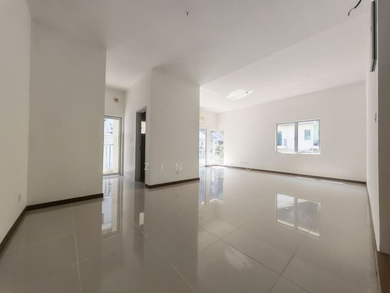 Rumah Bandar untuk Dijual di Tambun (Perak) - Qazin Khoo - Living Room - PropertyGuru.com.my