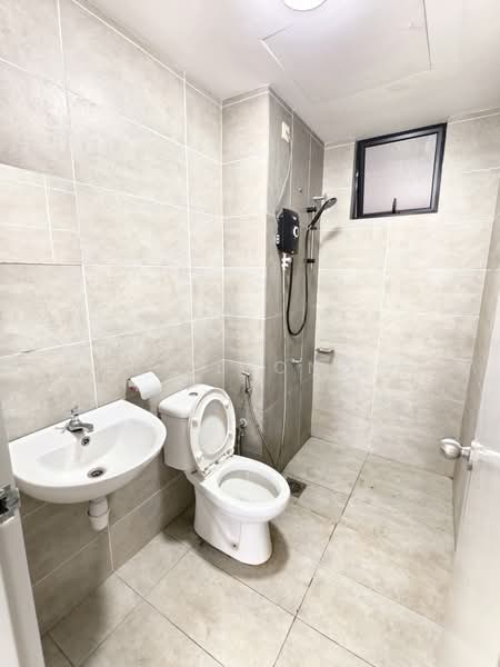 Kondominium untuk Disewa di Mizumi Residences - JK Leong - Bathroom - PropertyGuru.com.my