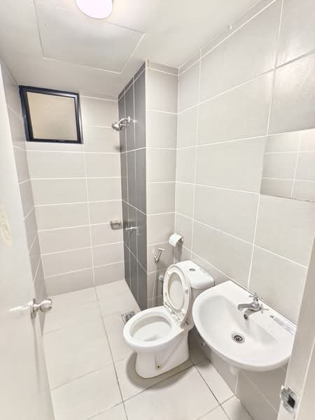 Kondominium untuk Disewa di Mizumi Residences - JK Leong - Bathroom - PropertyGuru.com.my