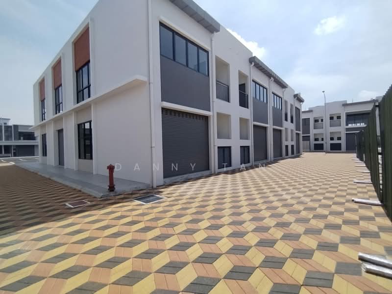 Shop / Office for Rent in Bandar Rimbayu (Telok Panglima Garang) - Danny Tan - Exterior - PropertyGuru.com.my