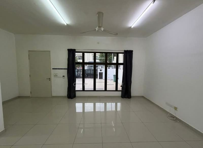 Rumah Teres 2-Tingkat untuk Dijual di Bandar Tasik Kesuma (Beranang) - CK Law - Living Room - PropertyGuru.com.my