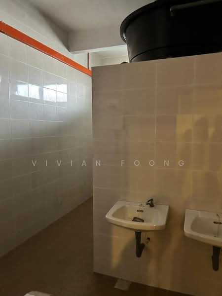 Gudang untuk Disewa di Ipoh (Perak) - Vivian Foong - Bathroom - PropertyGuru.com.my