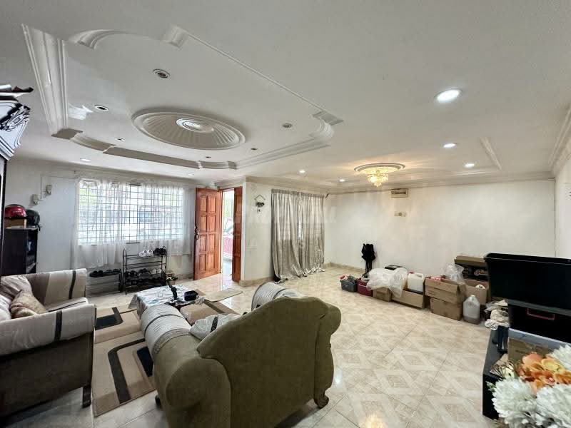 Rumah Teres 2 Tingkat untuk Dijual di Kelana Jaya (Petaling Jaya) - Reena Sarif - Living Room - PropertyGuru.com.my