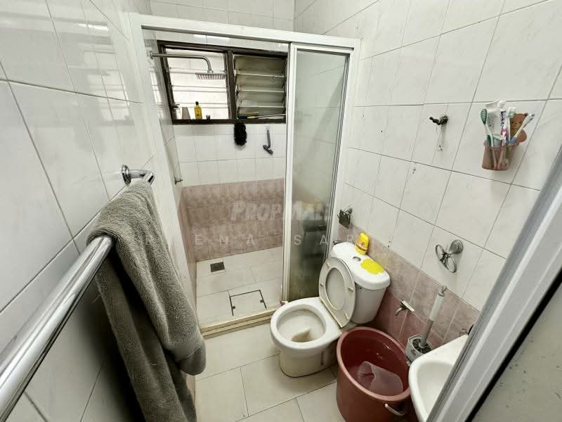Rumah Teres 2 Tingkat untuk Dijual di Kelana Jaya (Petaling Jaya) - Reena Sarif - Bathroom - PropertyGuru.com.my