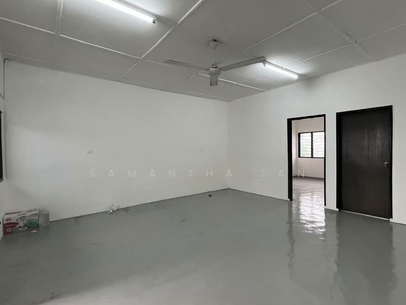 Kedai / Pejabat untuk Disewa di Taman Johor Jaya (Johor Bahru) - Samantha Tan - Interior - PropertyGuru.com.my