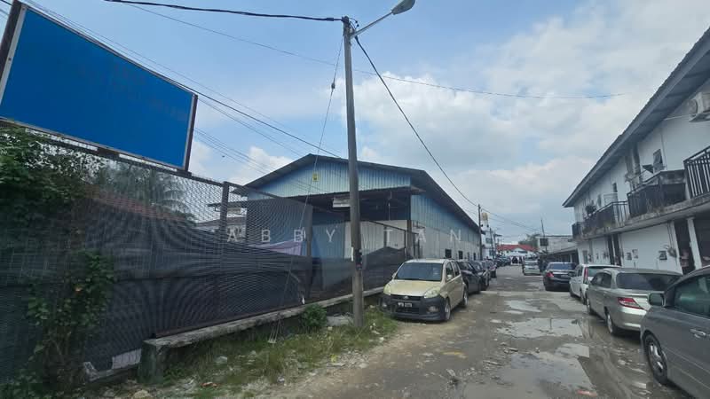 Warehouse for Rent in Kampung Paya Jaras Dalam (Sungai Buloh) - Abby Tan - Exterior - PropertyGuru.com.my