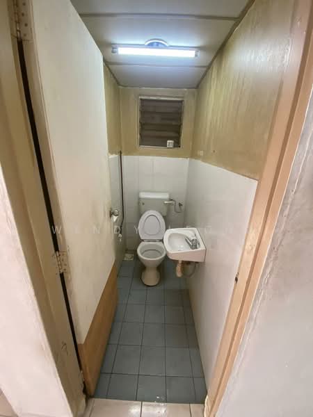 Apartment for Sale at Kantan Court - Wendy Leong - Bathroom - PropertyGuru.com.my