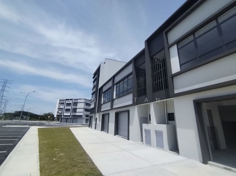Kedai / Pejabat untuk Dijual di Bandar Rimbayu (Telok Panglima Garang) - Danny Tan - Exterior - PropertyGuru.com.my
