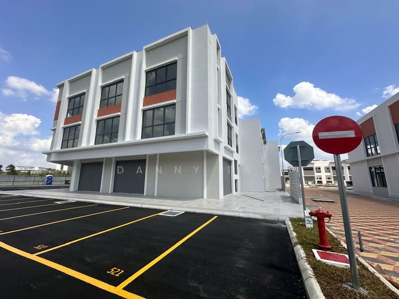 Kedai / Pejabat untuk Dijual di Bandar Rimbayu (Telok Panglima Garang) - Danny Tan - Exterior - PropertyGuru.com.my